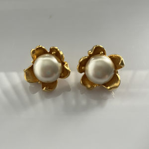 Vintage Faux Pearl Earrings By Ivana Trump Gold tone Statement Clip On Backs